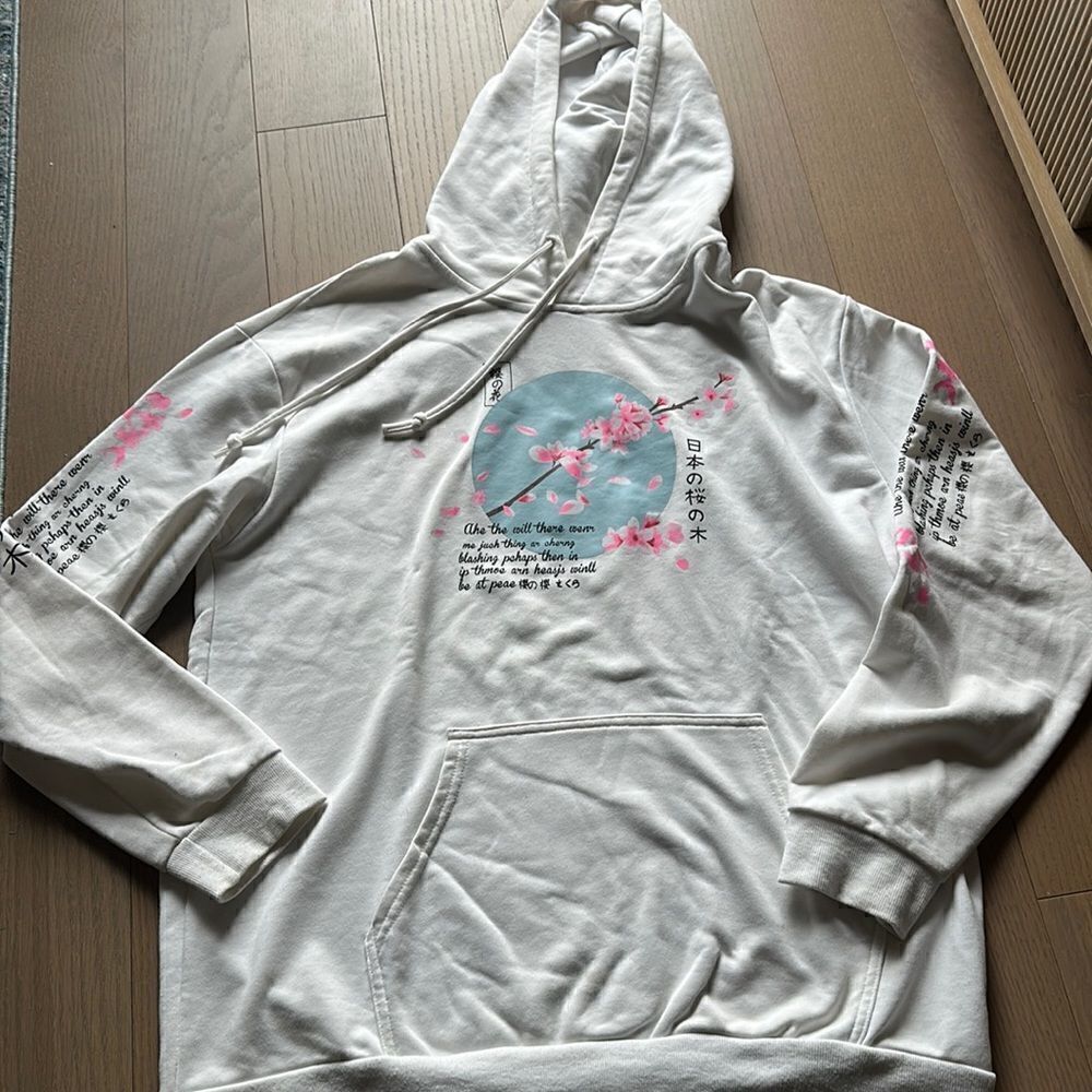 COPY - Soft white Japanese hoodie - Picture 1 of 3